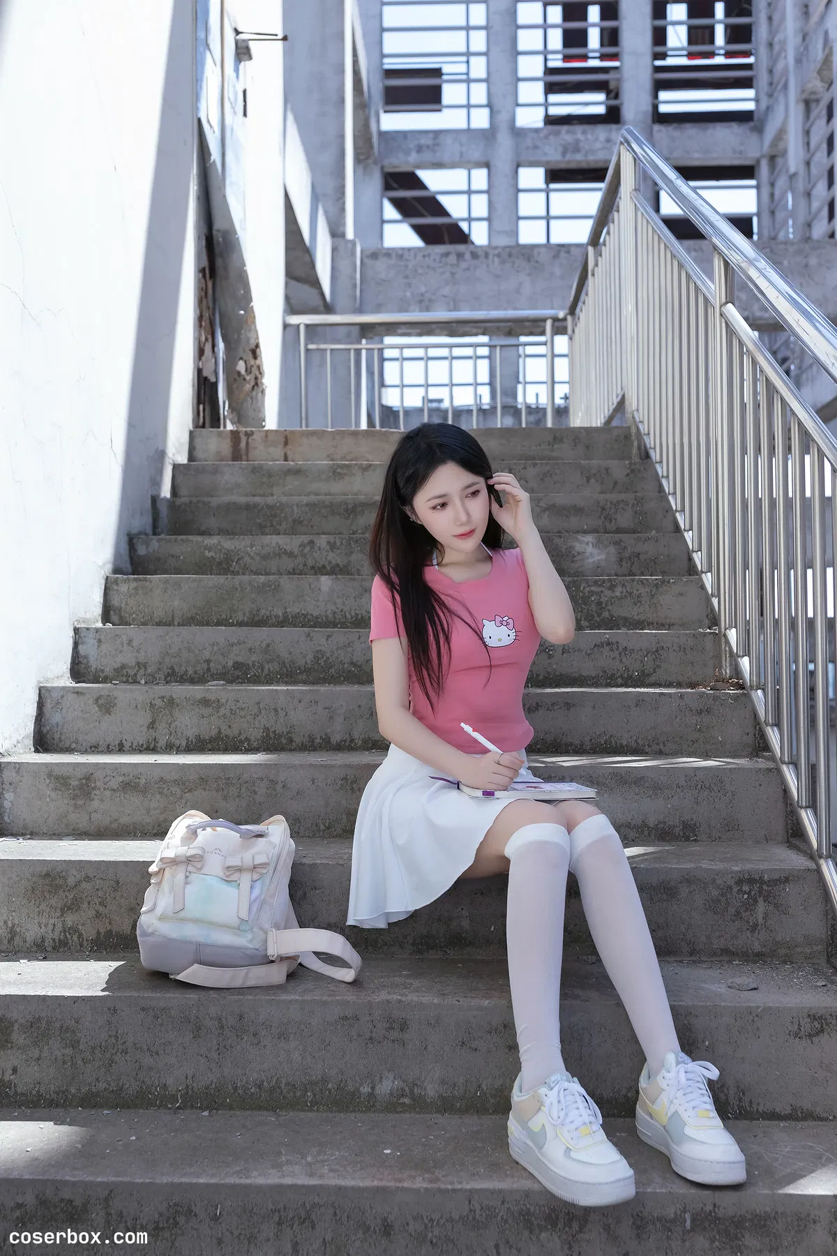 鱼子酱Fish 2024.07.02 内购私拍 天台少女 - 2