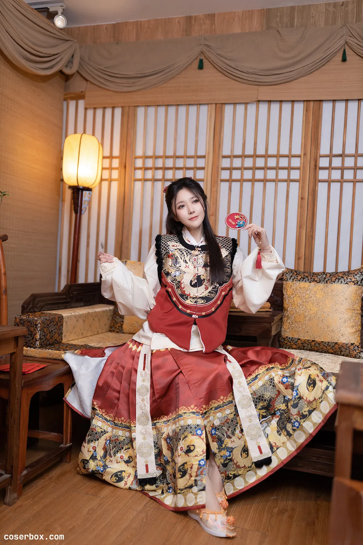 鱼子酱Fish 2024.07.03 内购私拍 新年 - 2