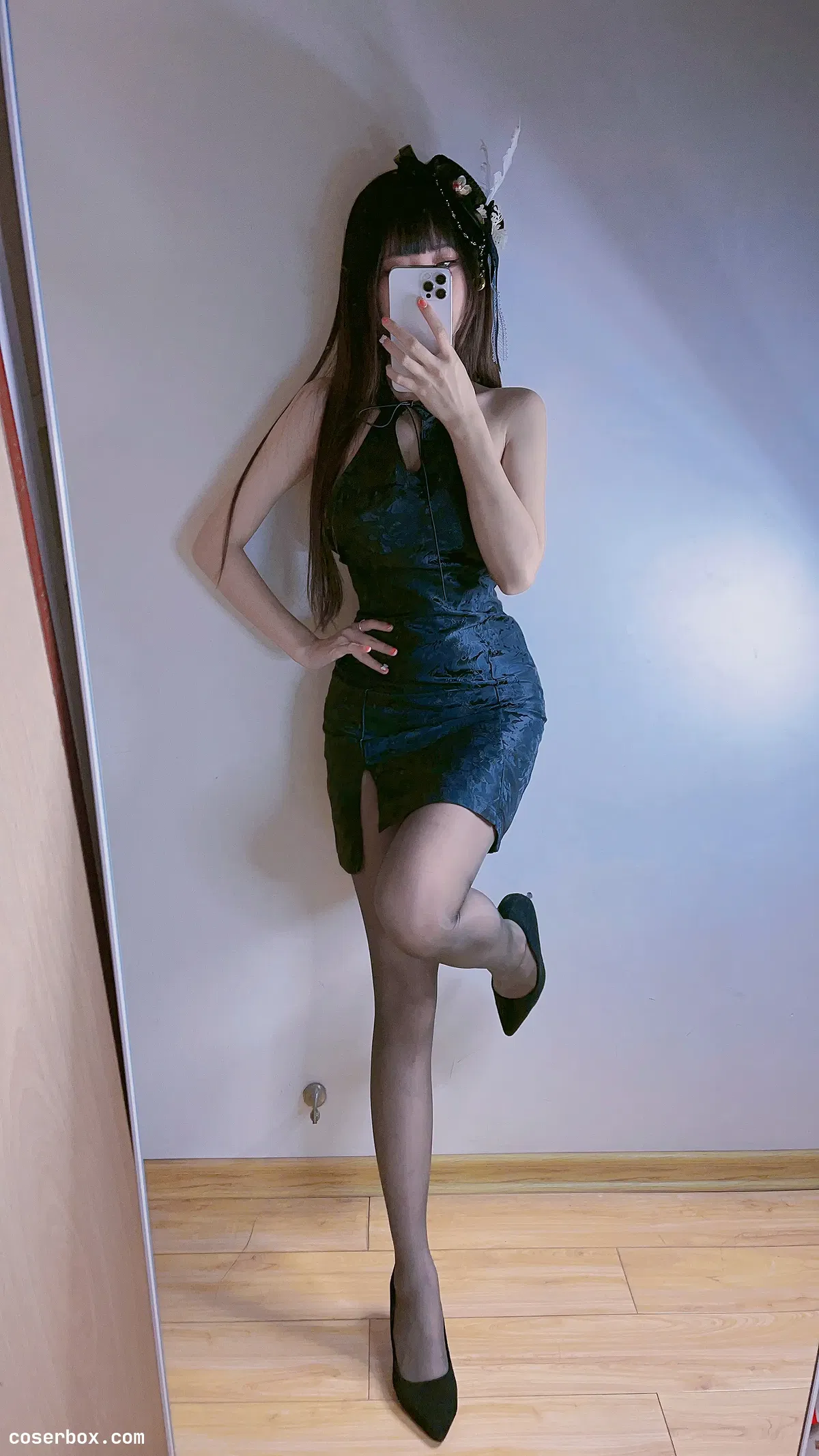 miko酱ww 2024.07.27 自拍系列 旗袍 修女 制服 - 1