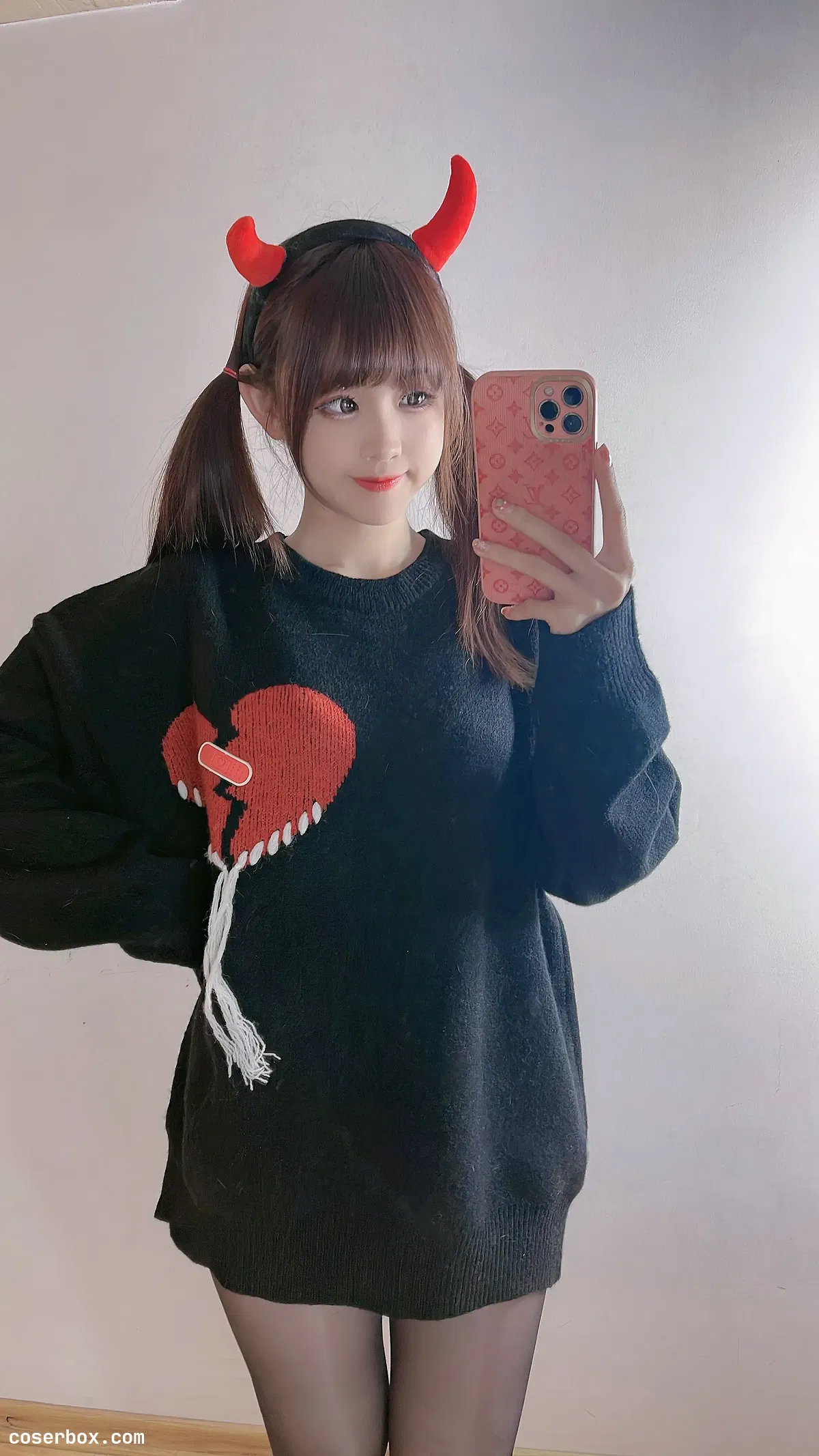 miko酱ww 2024.07.31 自拍系列 灰毛衣 - 1