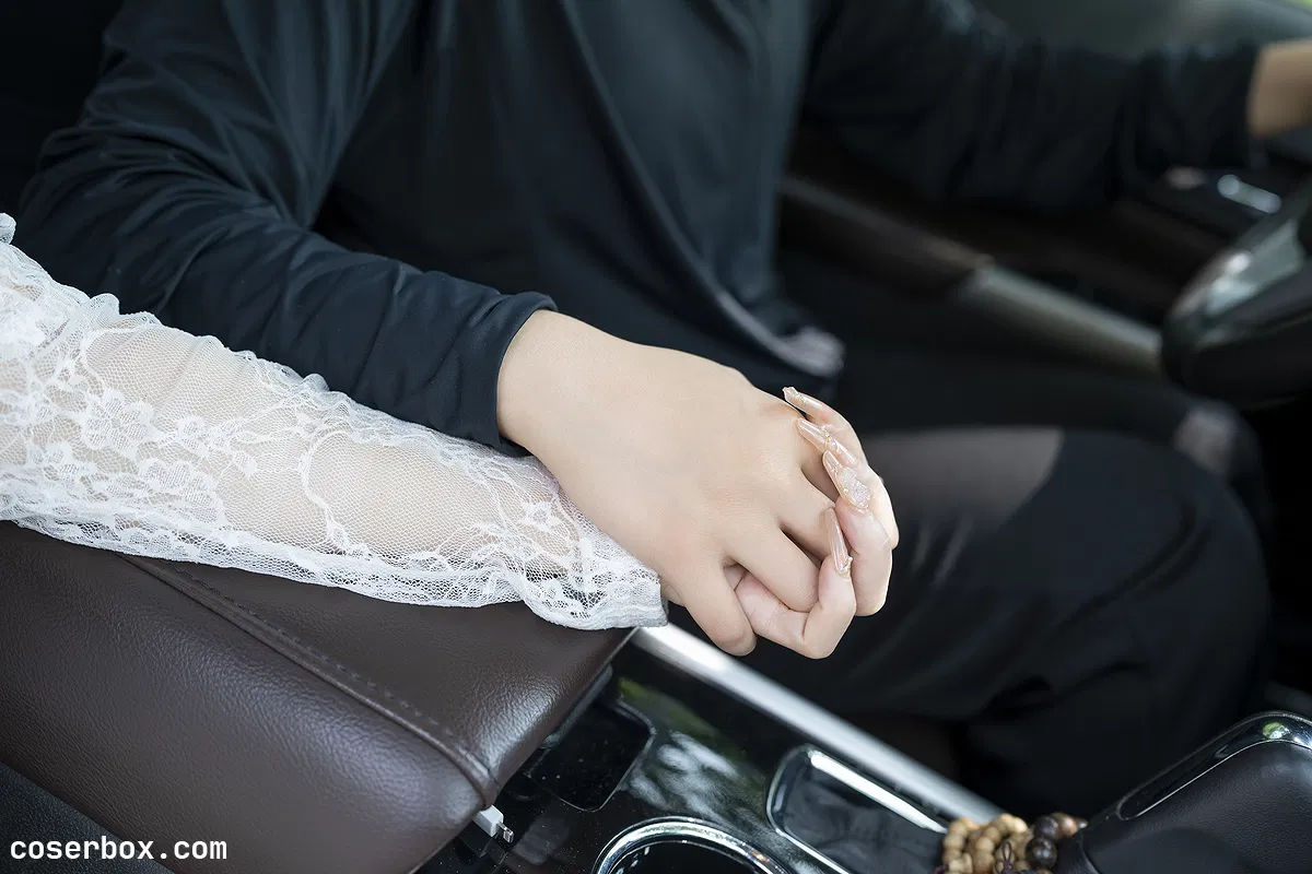 潘娇娇 2024.08.23 内购私拍 野外 - 2