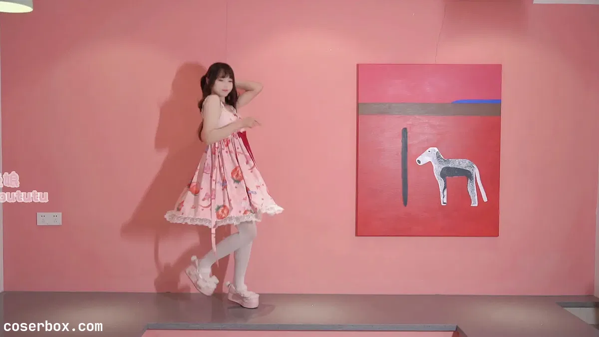 黏黏团子兔(咬一口兔娘) 2024.11.10 专属舞蹈 再见偷花人 - 1