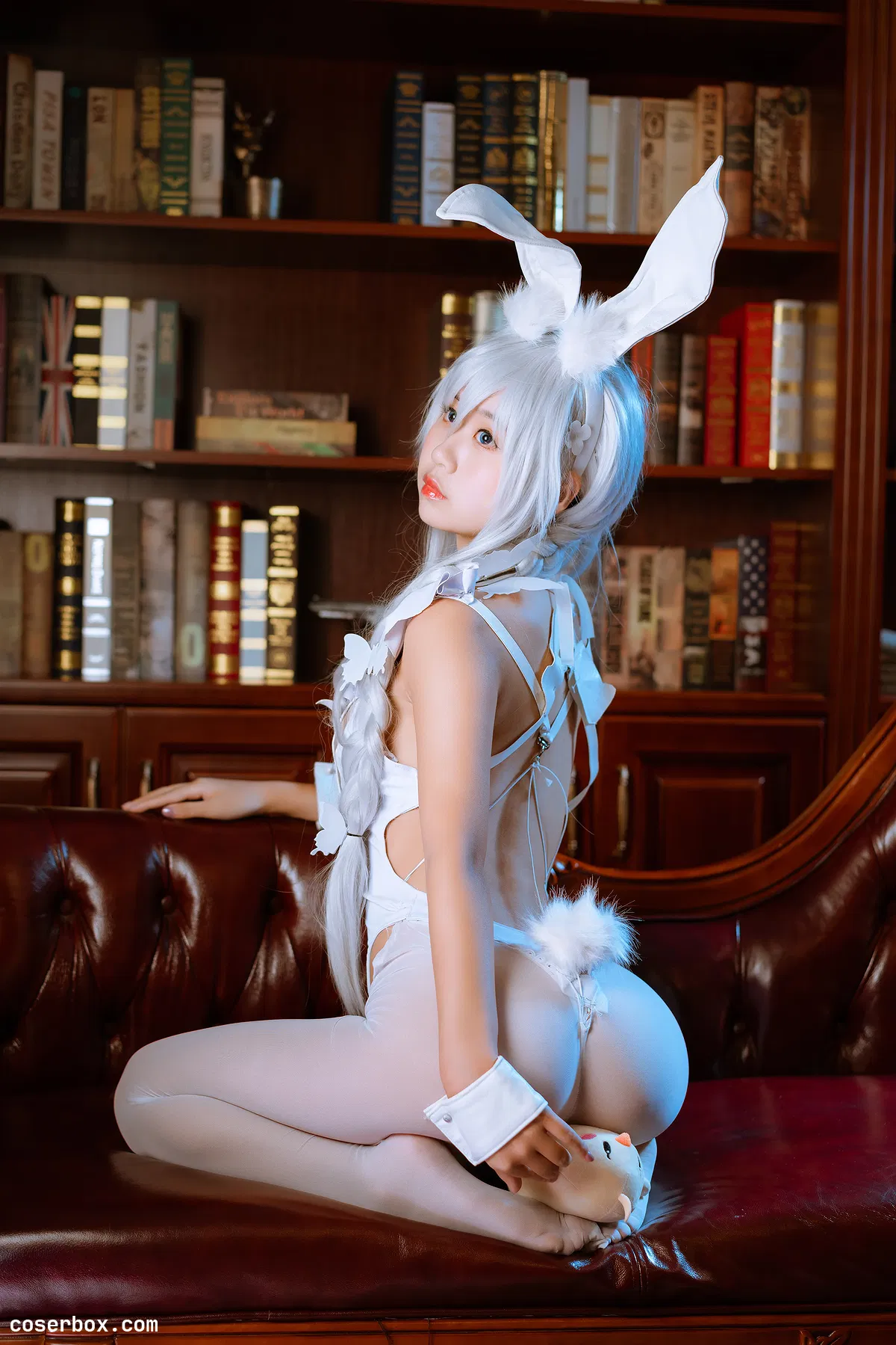 萌芽儿2024.12.01 恶毒白兔 - 2