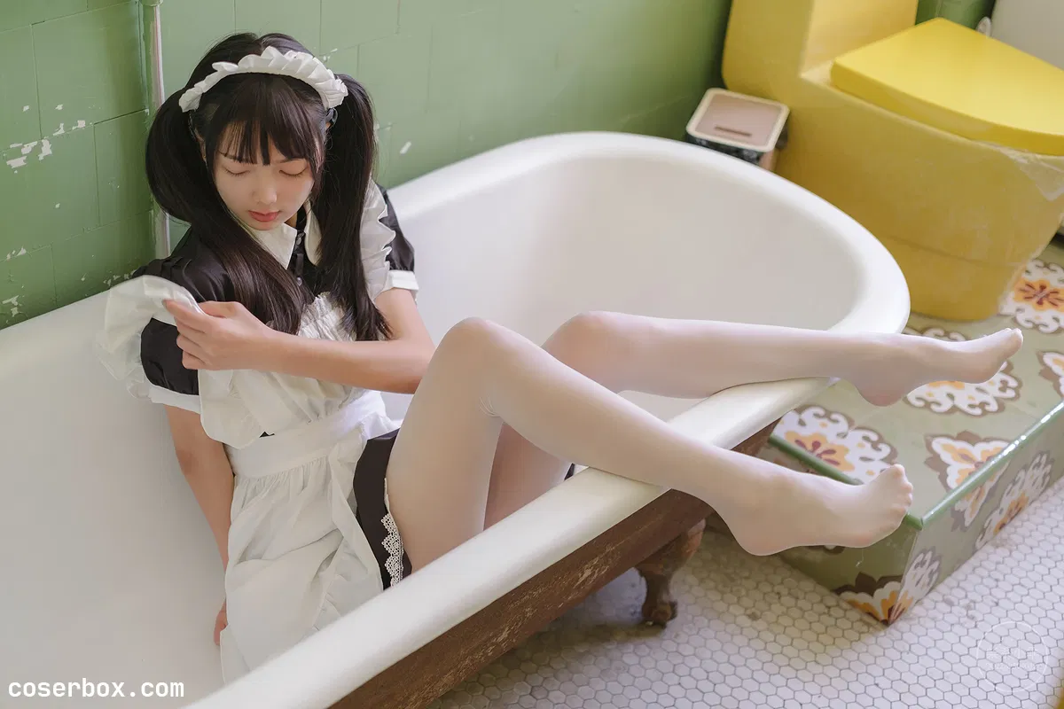 赤西夜夜2024.12.03 稚乖画册 女仆 - 2