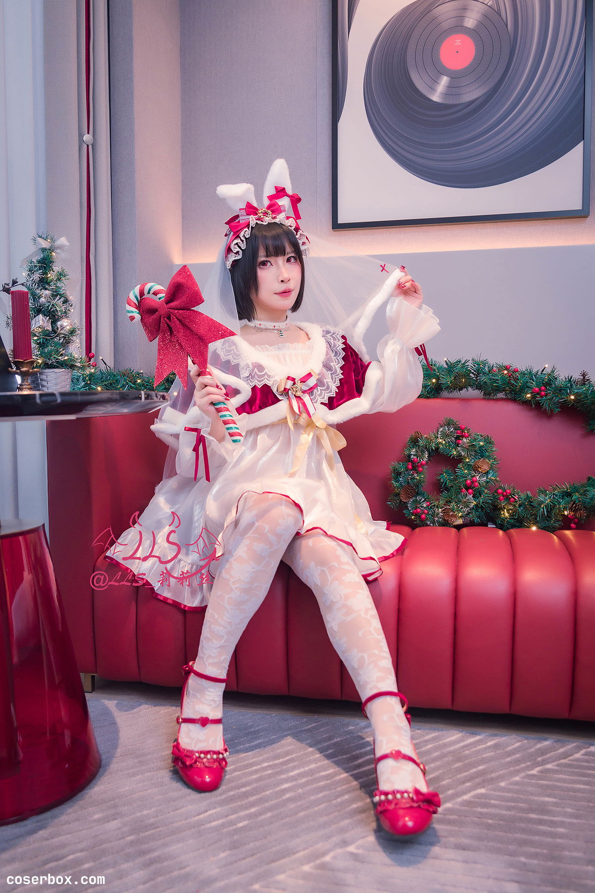 LLS_莉莉丝 2024.12.25 圣诞兔头 - 1