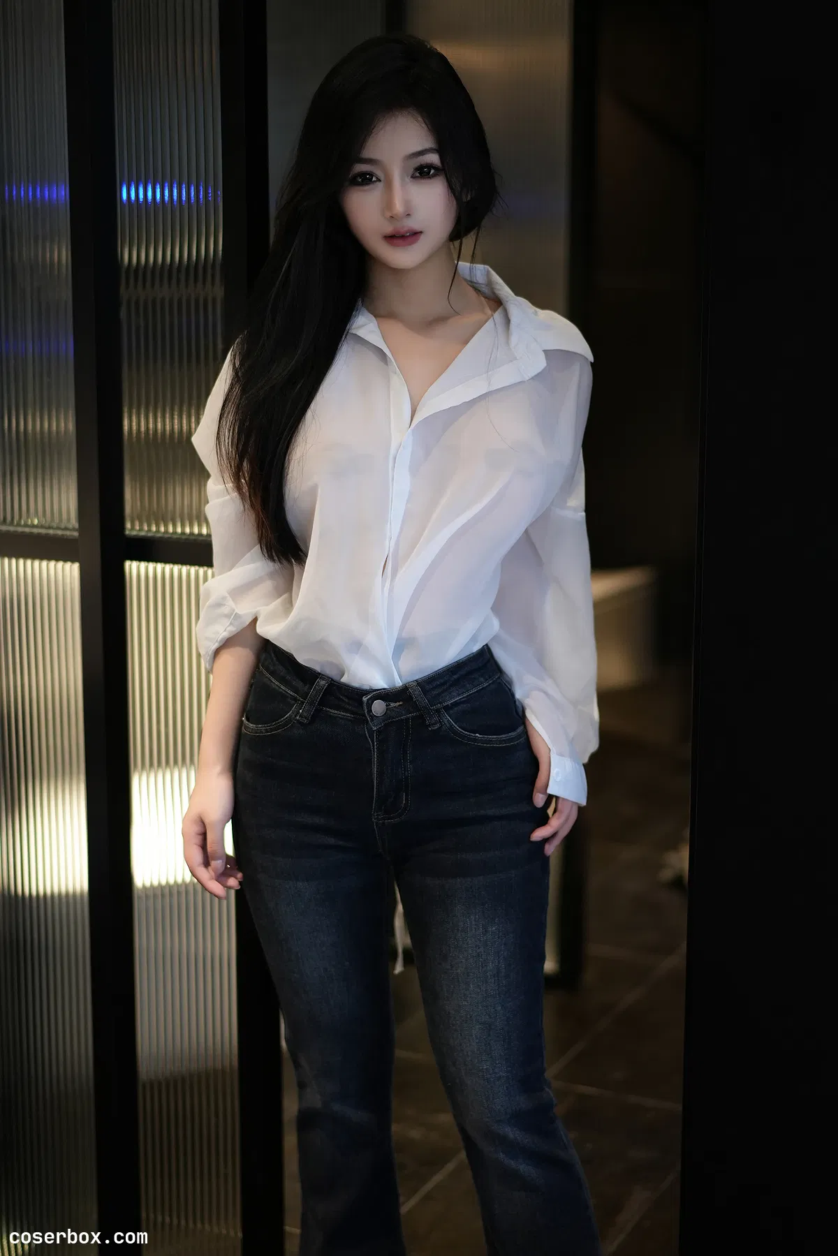 谭小灵 2025.01.26 内购私拍 牛仔裤 - 1