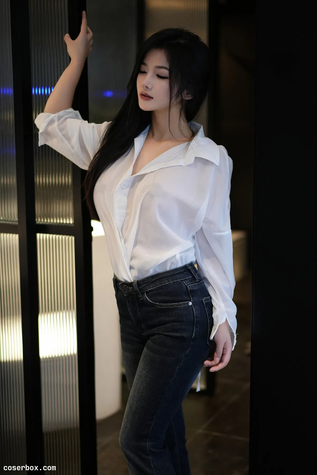 谭小灵 2025.01.26 内购私拍 牛仔裤 - 2