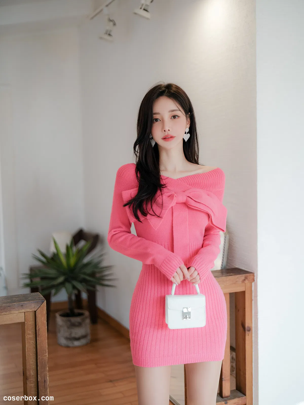 孙允珠 2025.05.23 皮兰雨薇初恋花婉蝴蝶包臀裙 - 2