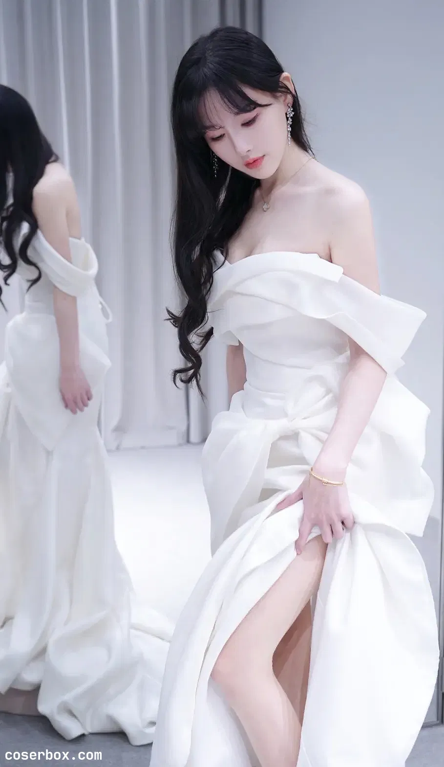 小萌子 2025.06.07 白婚纱 - 2