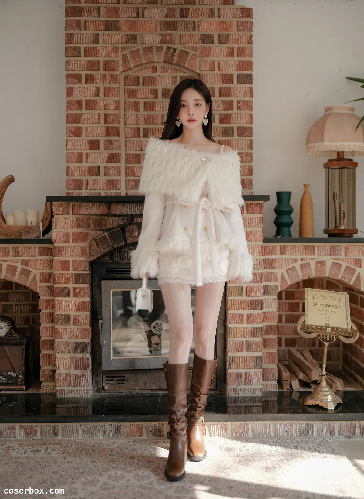 孙允珠 2025春季定拍 2025.06.12 瓦纳卡北境雪国呢绒毛领衣裙 - 1