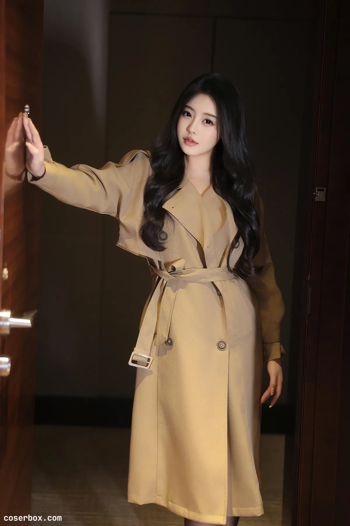 希雅sia 2025.08.12 内购私拍 风衣下的秘密 清新版