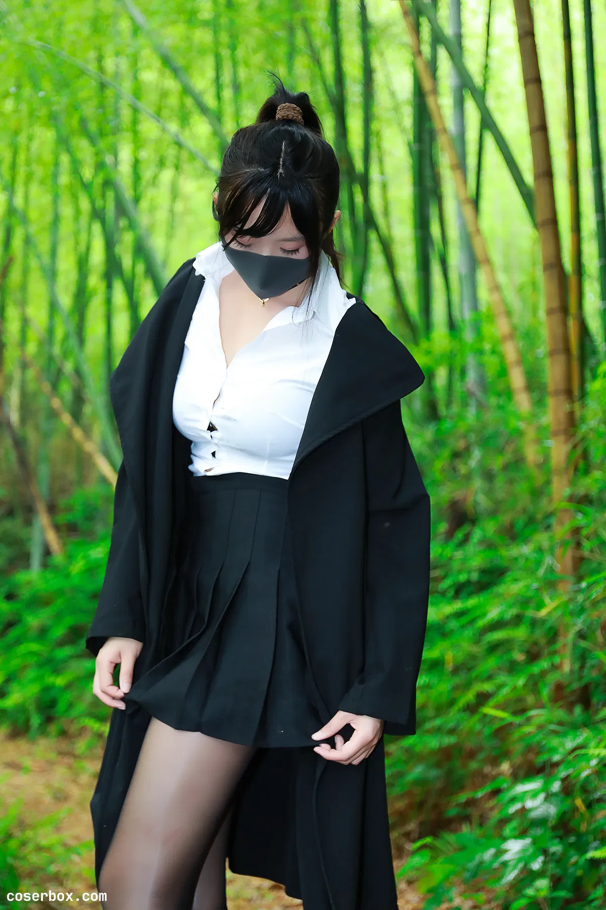 李佳 2025.08.25 黑百褶裙森林 清新版 - 1