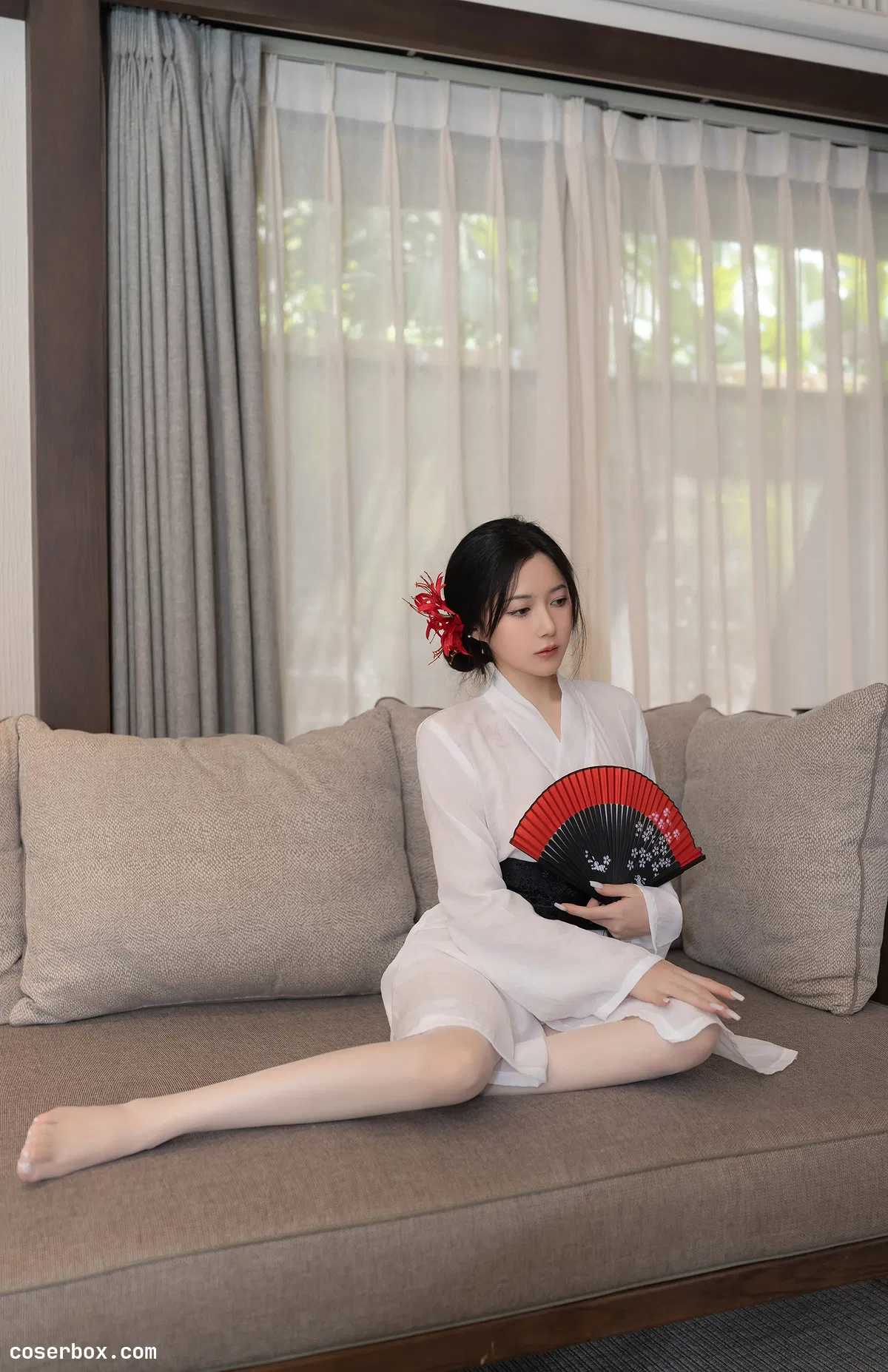 鱼子酱Fish 2025.09.29 内购私拍 寂 - 2