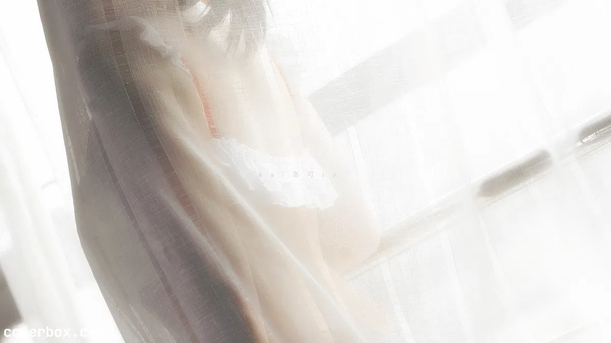 洛可ss 2025.09.27 粉色泳衣 - 2