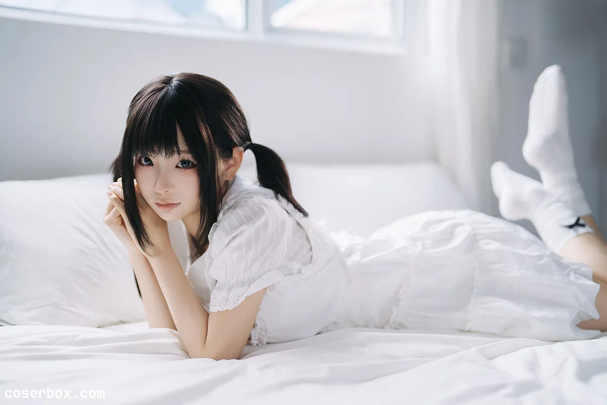 蠢沫沫 2025.10.04 25年8月自拍4套 - 2