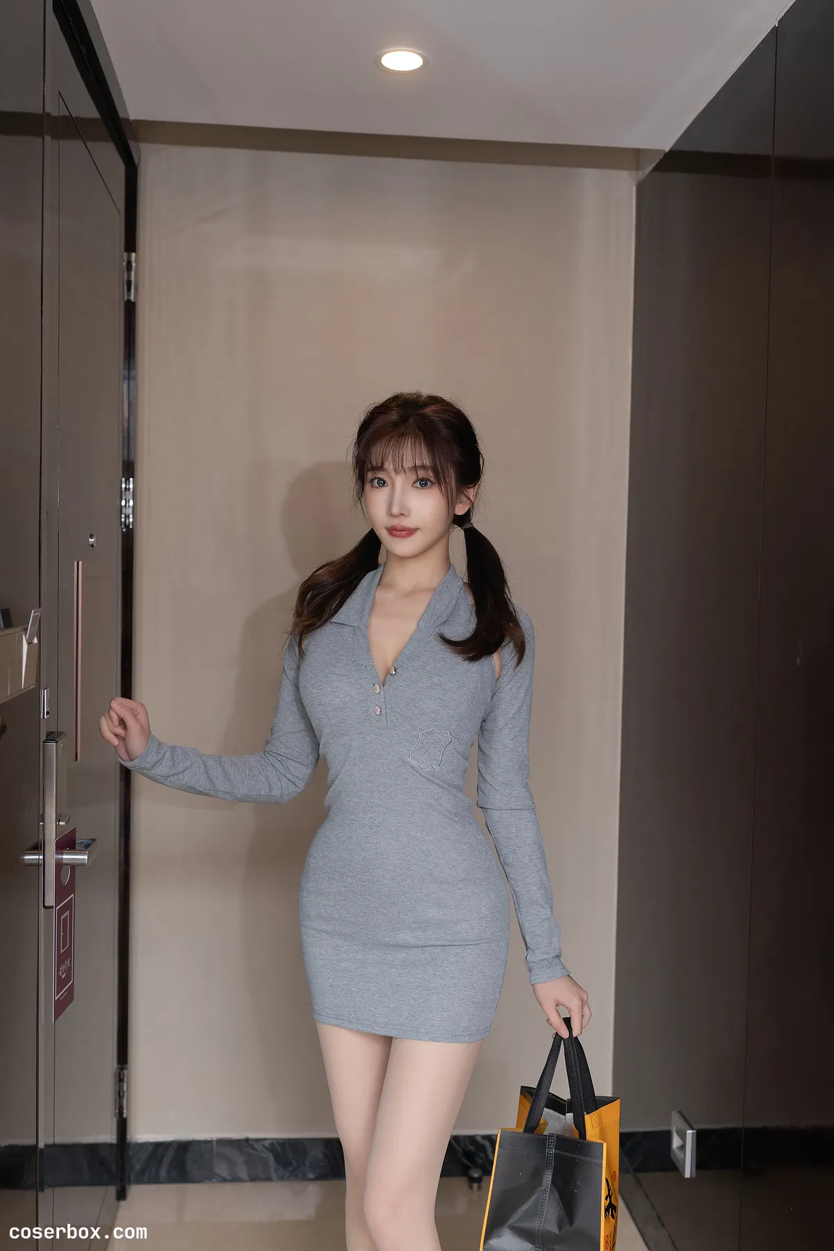 陆萱萱 2025.11.11 内购私拍 外卖人体宴 - 2