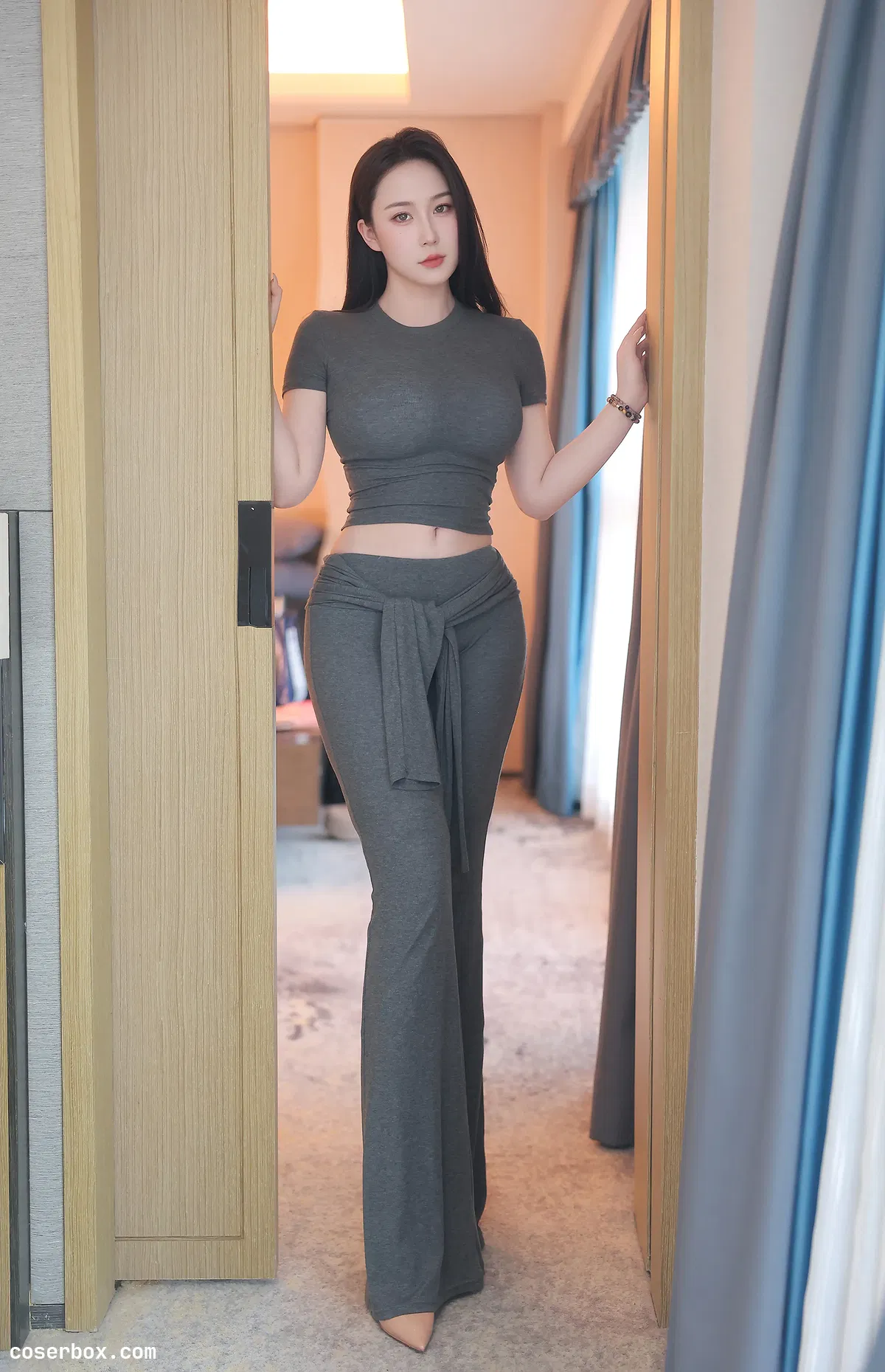 林昔予yorki 2025.11.15 内购私拍 灰色瑜伽服 - 2