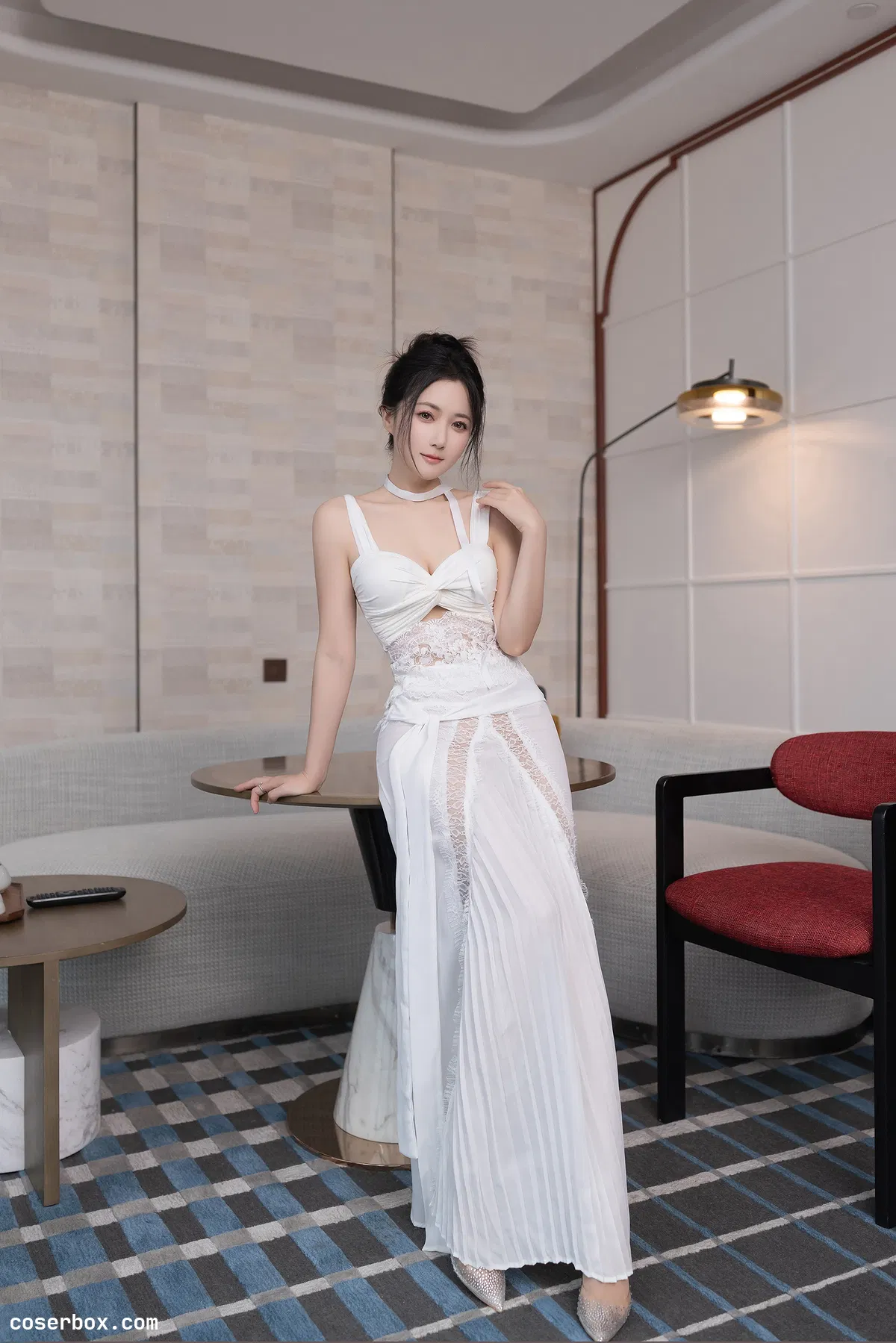 鱼子酱Fish 2025.12.01 内购私拍 白裙跳蛋 - 1