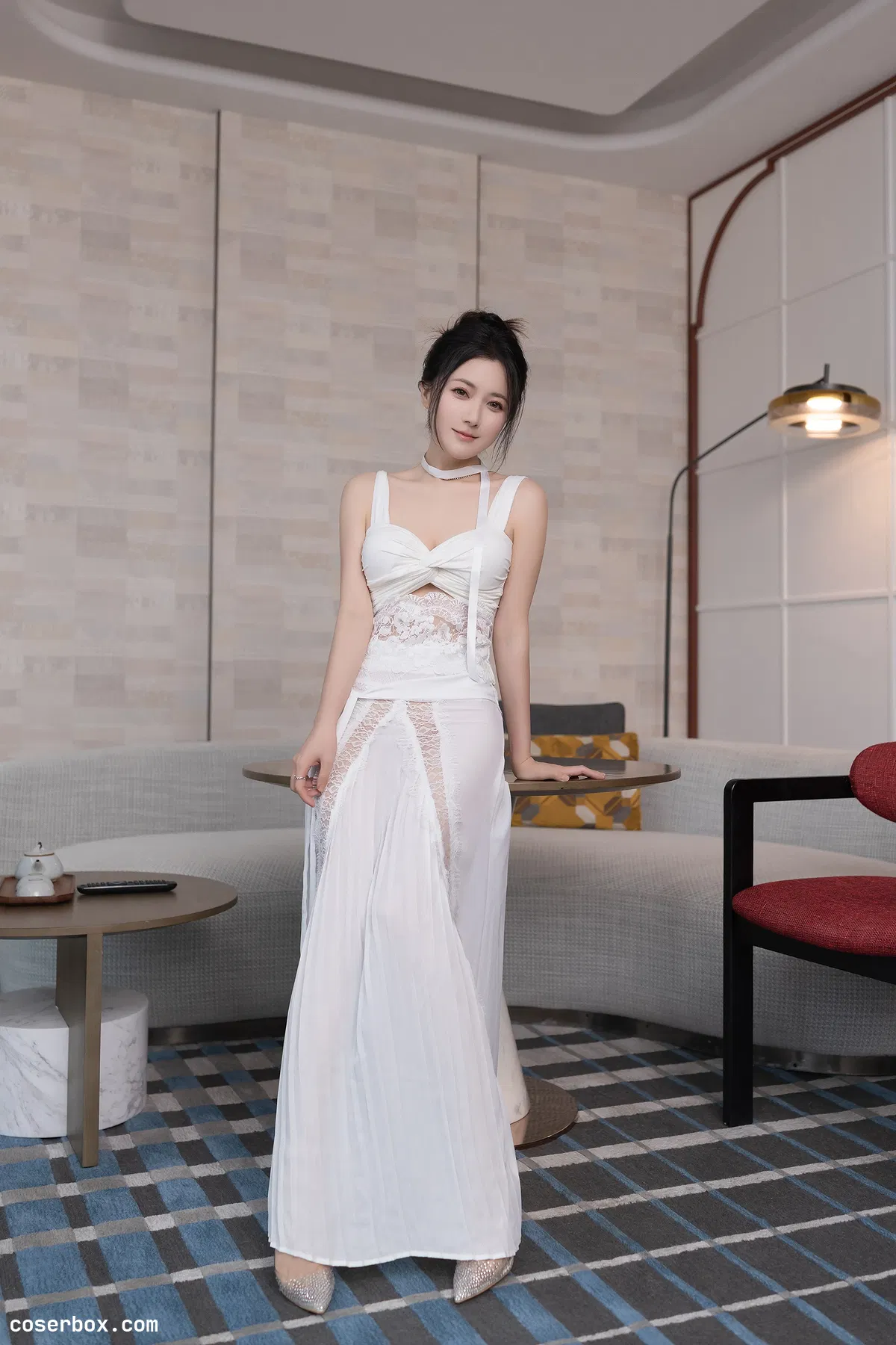 鱼子酱Fish 2025.12.01 内购私拍 白裙跳蛋 - 2