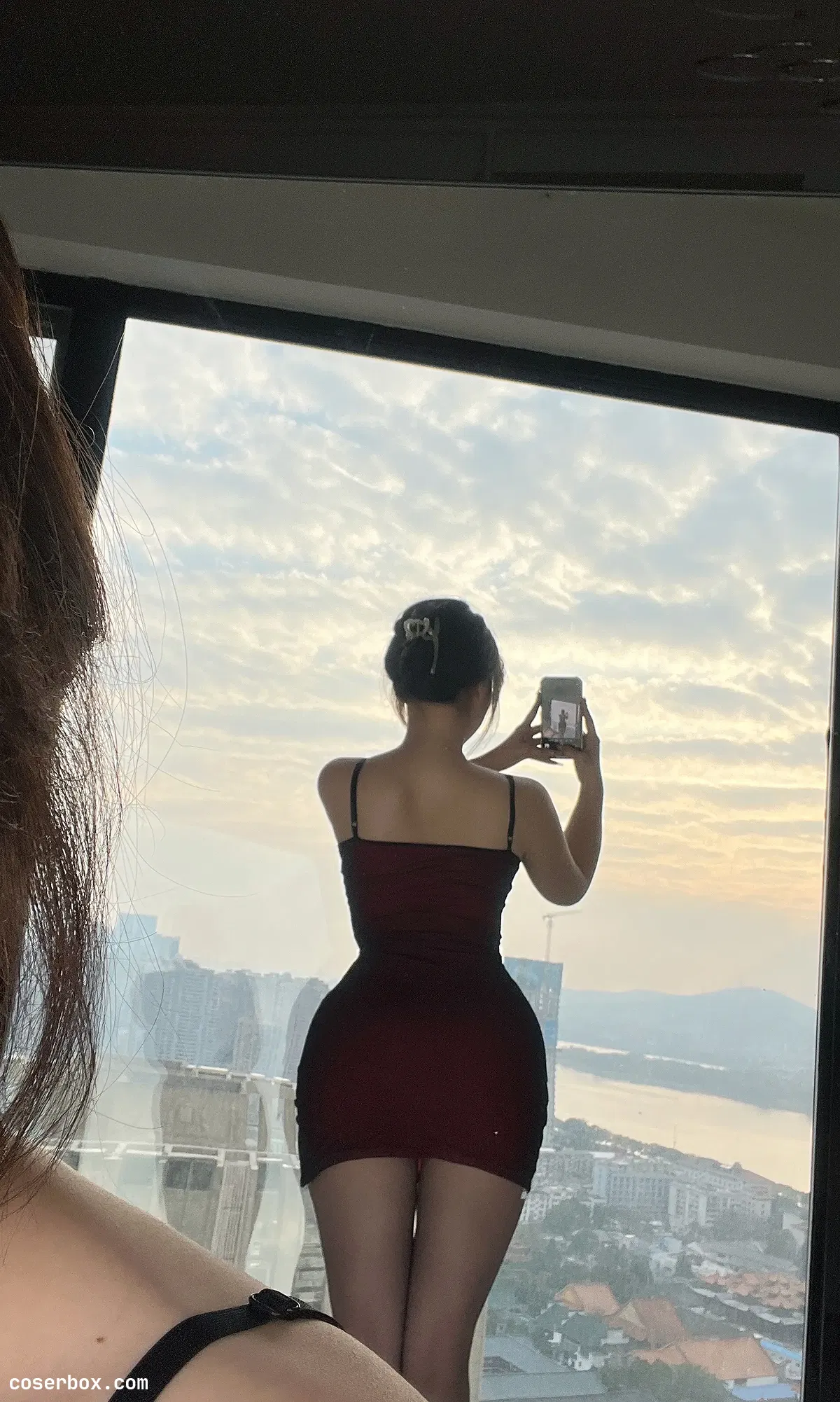 安妮yoo 2025.12.08 酒红丝袜裙 - 2