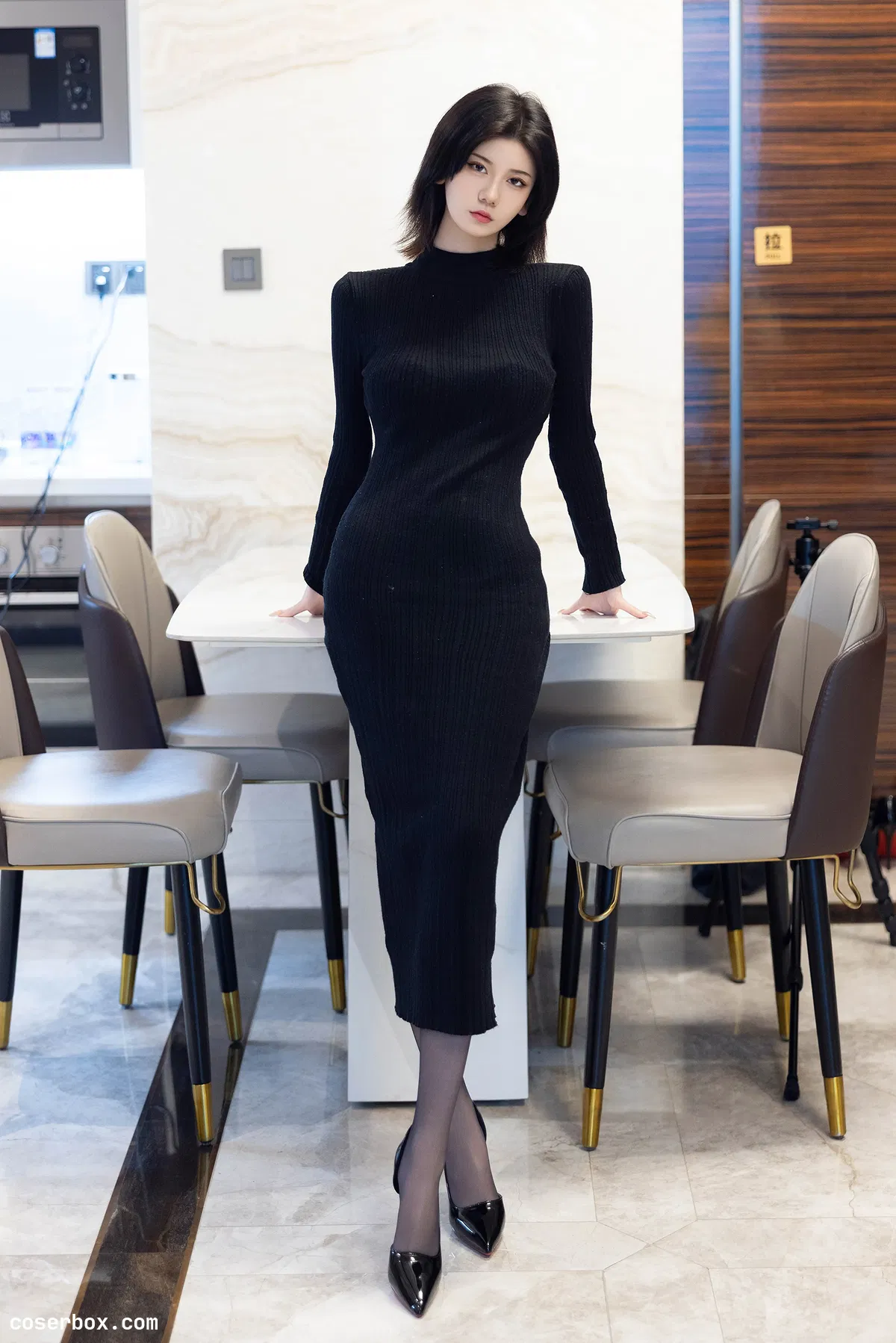 赵语嫣2025.12.28 内购私拍 黑色连衣裙 - 2