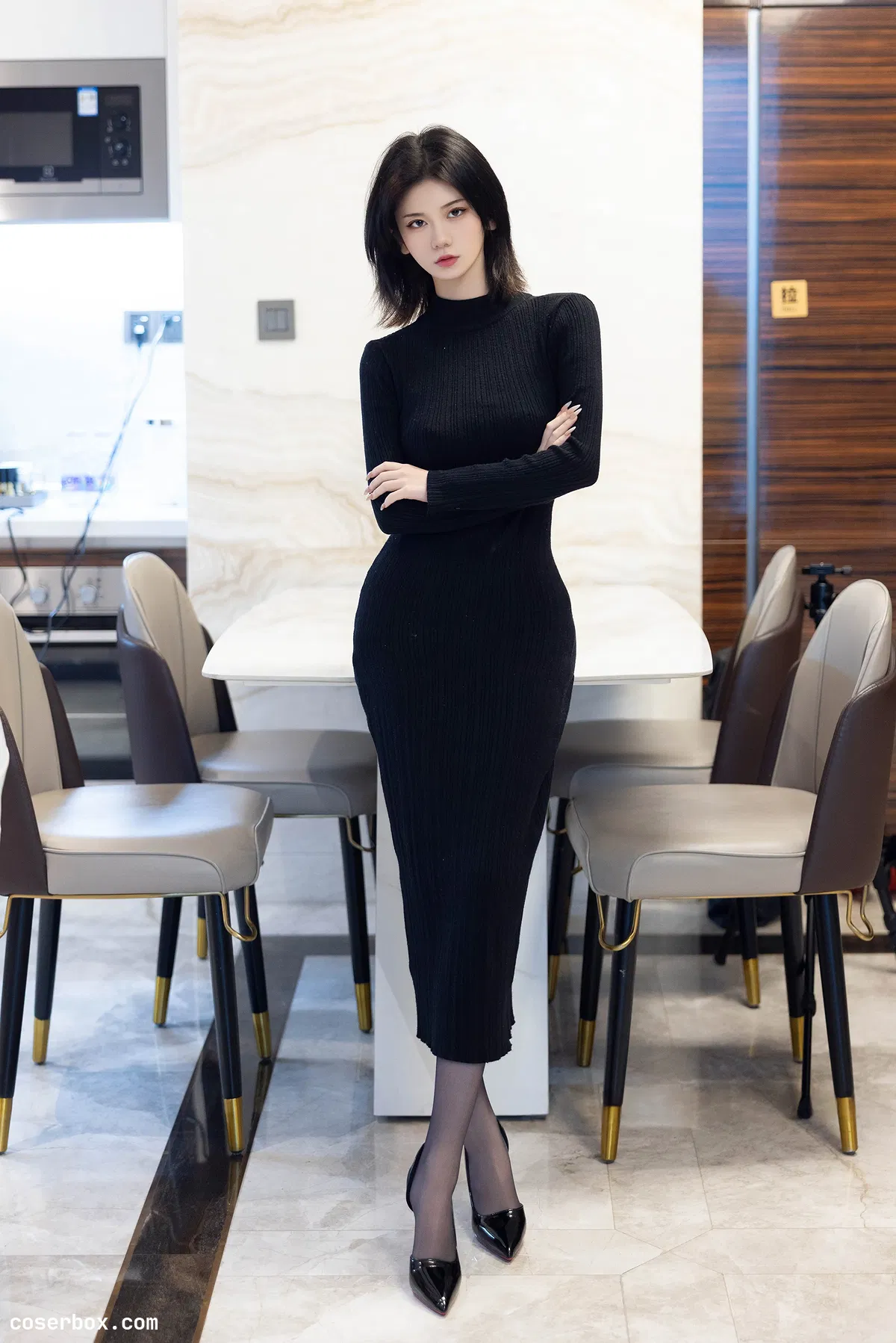 赵语嫣2025.12.28 内购私拍 黑色连衣裙 - 1