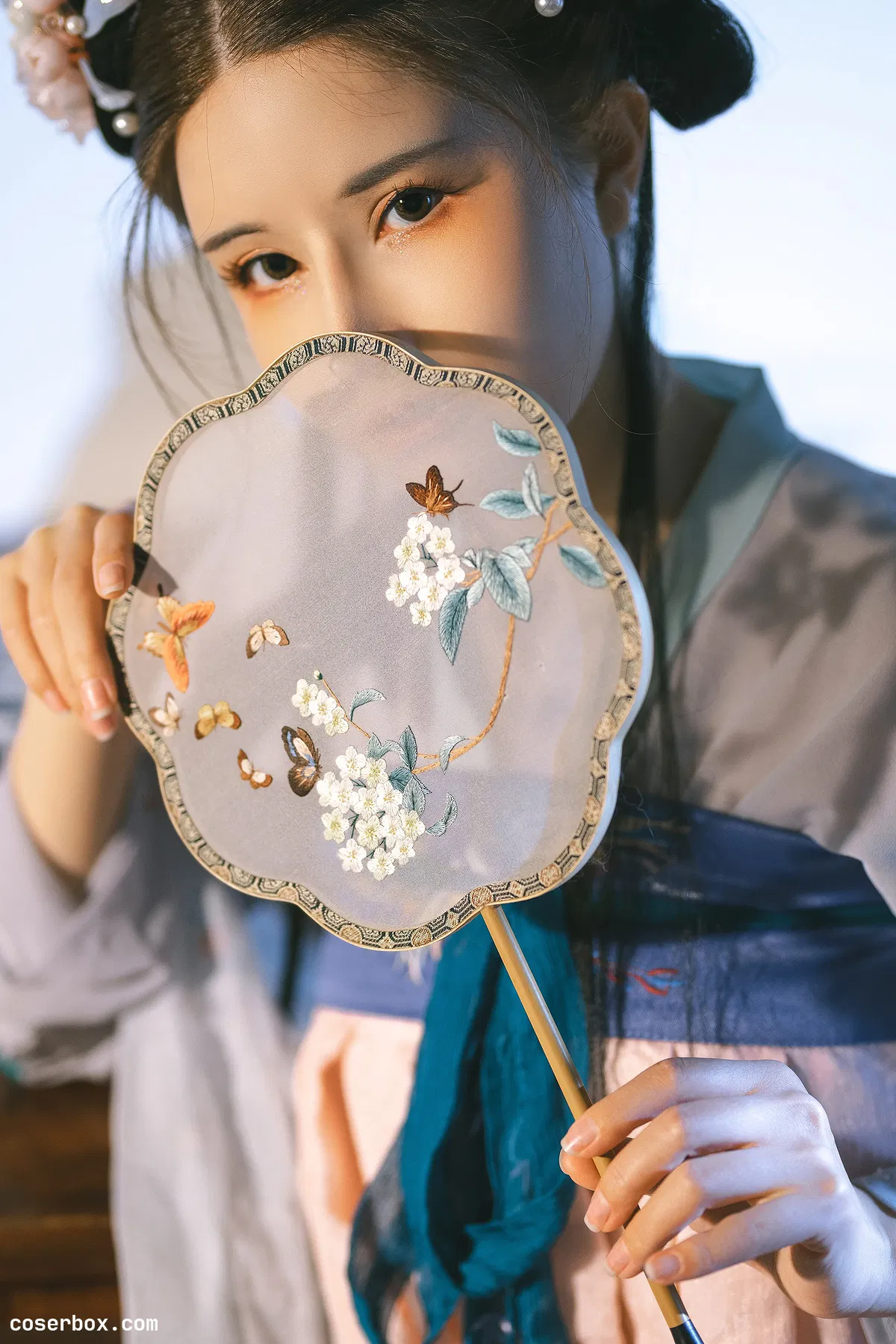 鹿八岁 2026.01.01 花想容 - 1