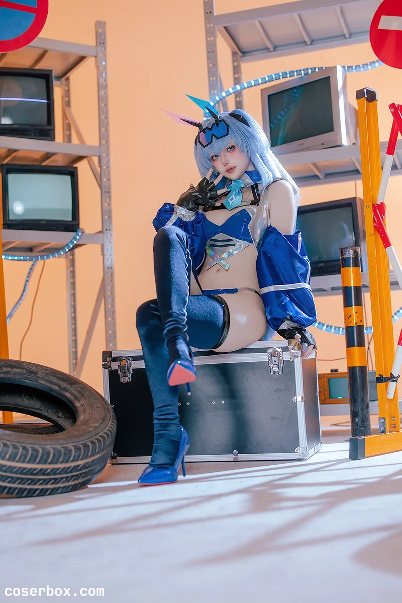 屿鱼 2026.04.27 碧蓝航线 花园赛车服