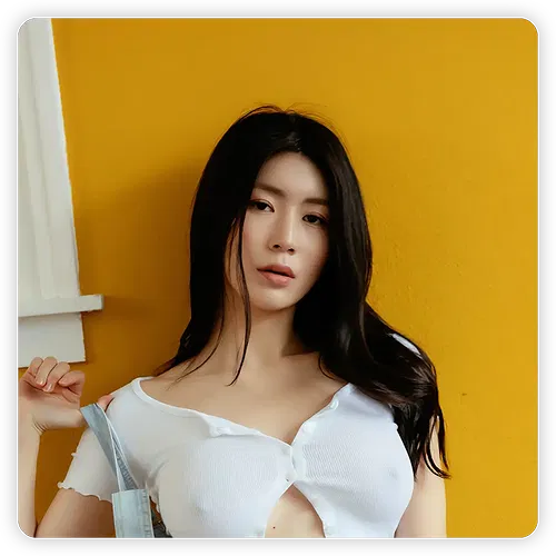 Min.E (민이)